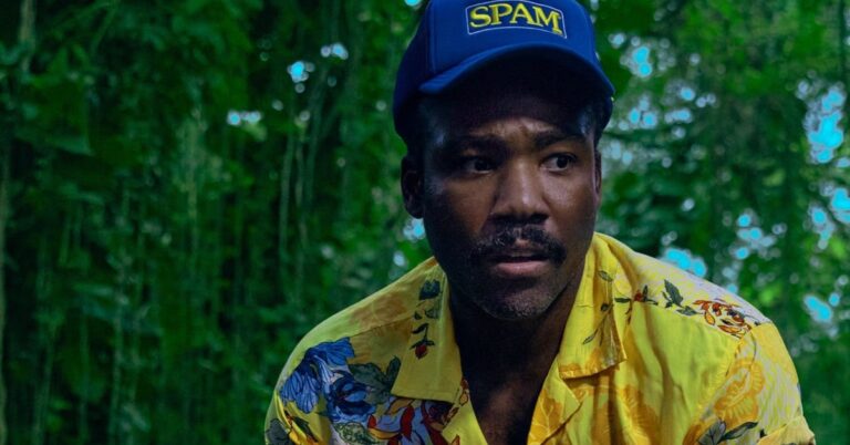 childish-gambino-salute_www.infinite-jest.it